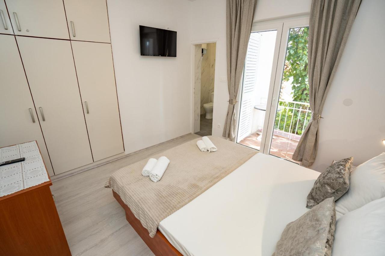 Rooms Magnolia With Pool Novalja Exterior photo
