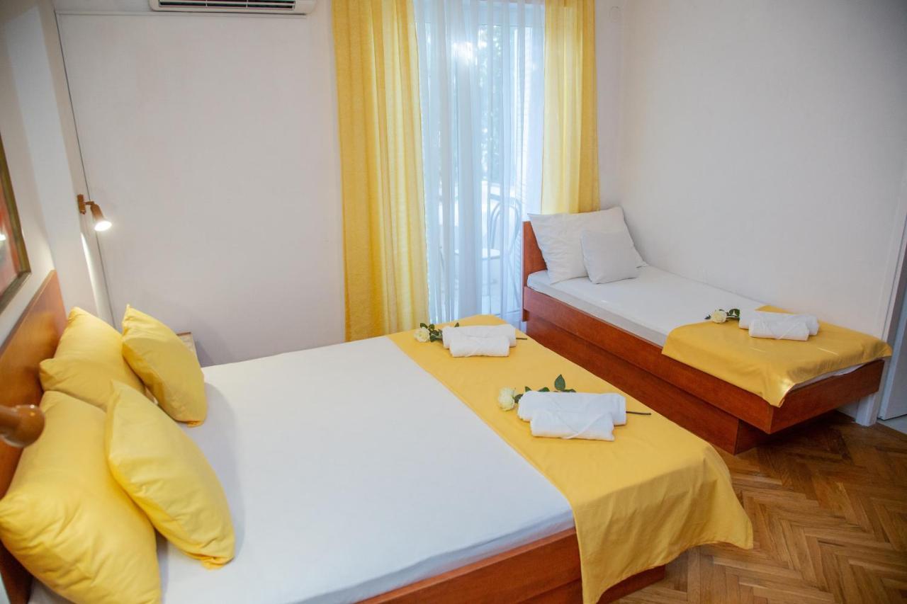 Rooms Magnolia With Pool Novalja Exterior photo
